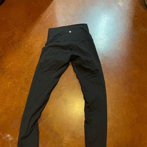 Lululemon wonder under size 6 leggings